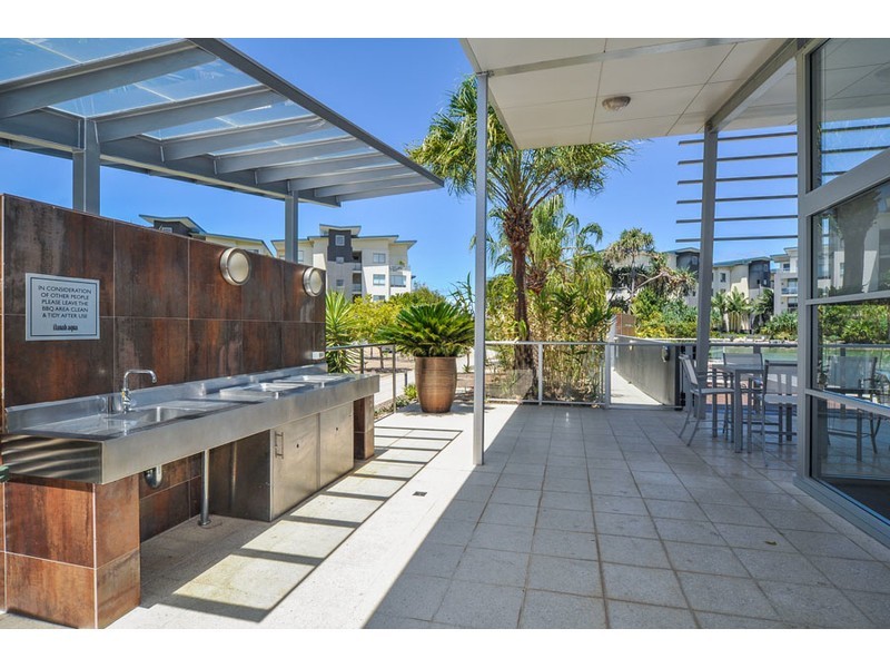 225/3-5 Pendraat Parade, Hope Island QLD 4212