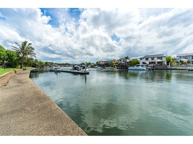 71/100 Morala Avenue, Runaway Bay QLD 4216