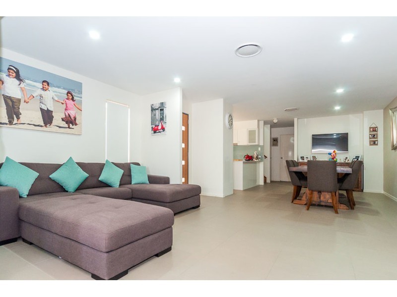 36 La Savinia Drive, Coombabah QLD 4216