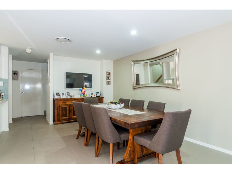 36 La Savinia Drive, Coombabah QLD 4216