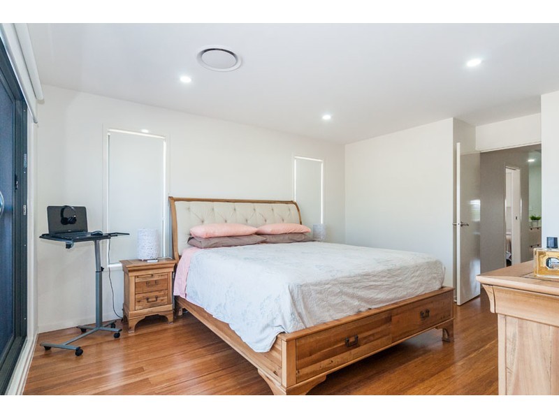 36 La Savinia Drive, Coombabah QLD 4216