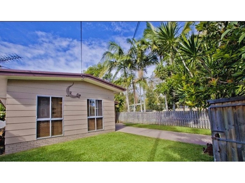 7 Bundarra Street, Coombabah QLD 4216