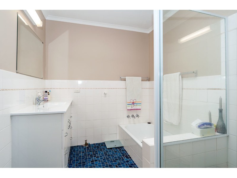 3/59 Errol Avenue, Paradise Point QLD 4216