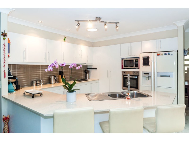 4 O’Grady Drive, Paradise Point QLD 4216