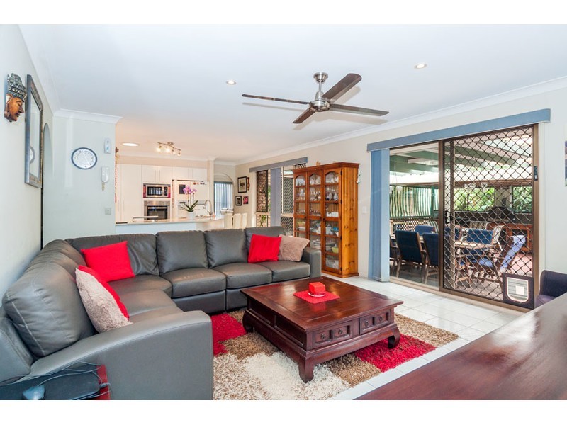 4 O’Grady Drive, Paradise Point QLD 4216