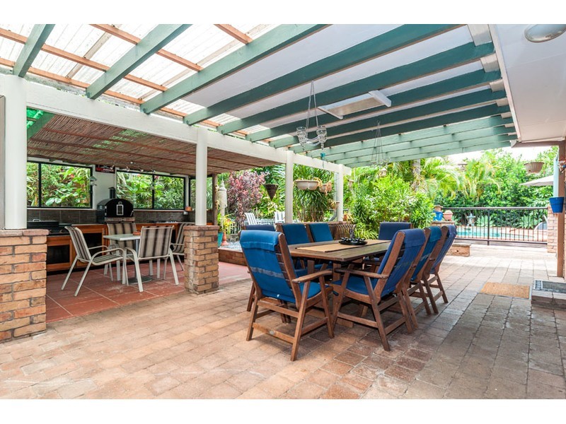 4 O’Grady Drive, Paradise Point QLD 4216