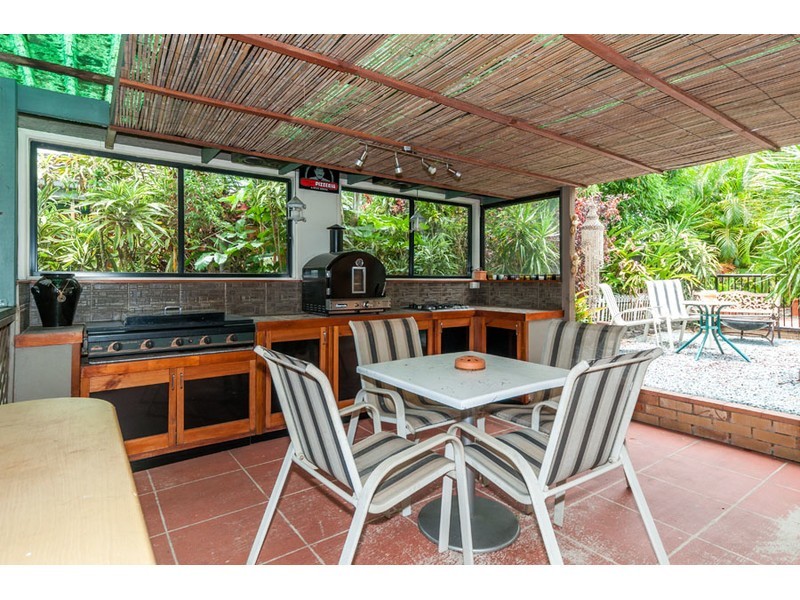 4 O’Grady Drive, Paradise Point QLD 4216