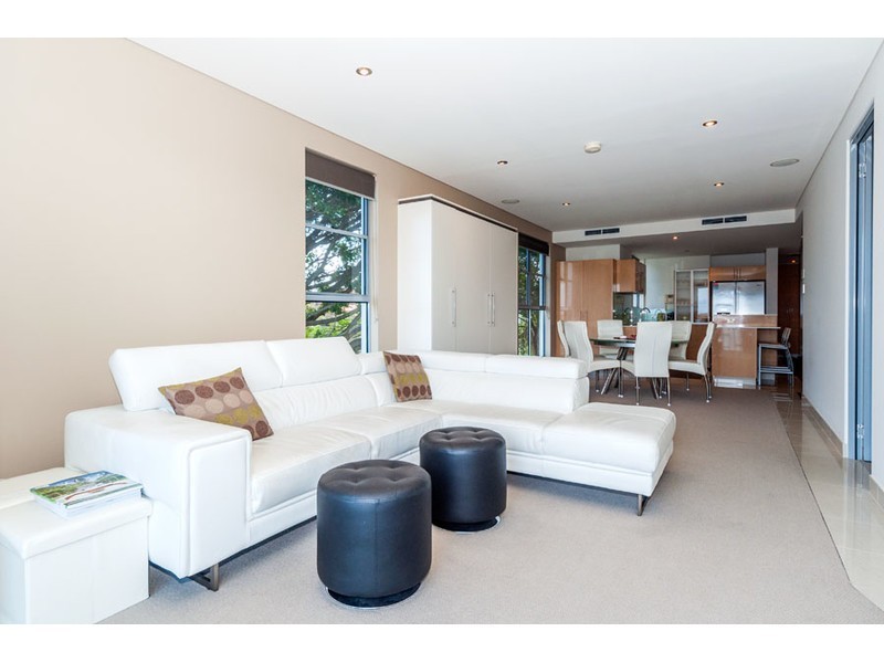 5/27-29 Madang Crescent, Runaway Bay QLD 4216