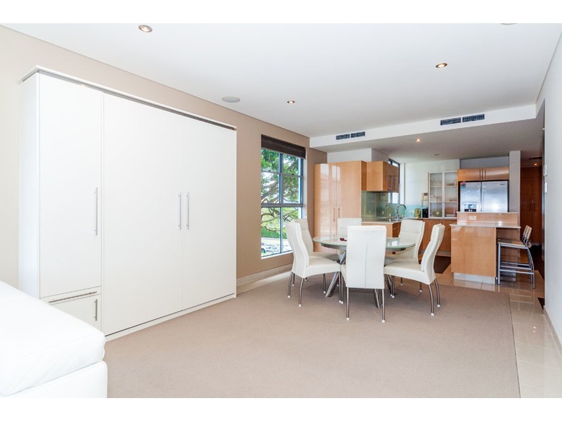 5/27-29 Madang Crescent, Runaway Bay QLD 4216