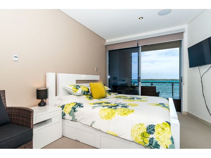 5/27-29 Madang Crescent, Runaway Bay QLD 4216