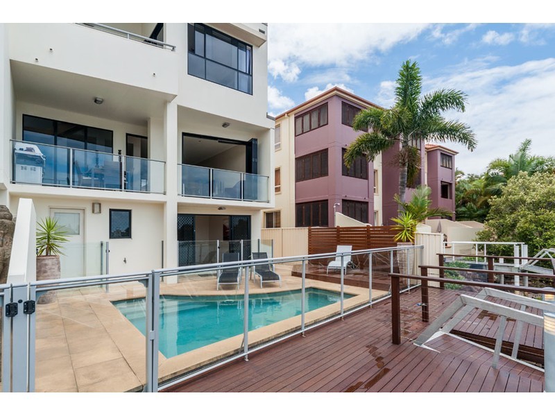 1/85 Bayview Street, Runaway Bay QLD 4216