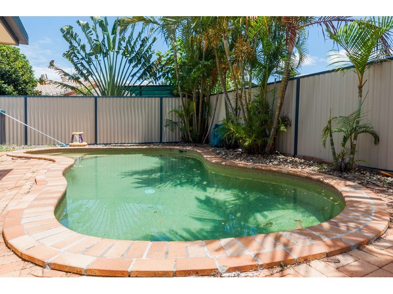 9 Burrinjuck Drive, Coombabah QLD 4216