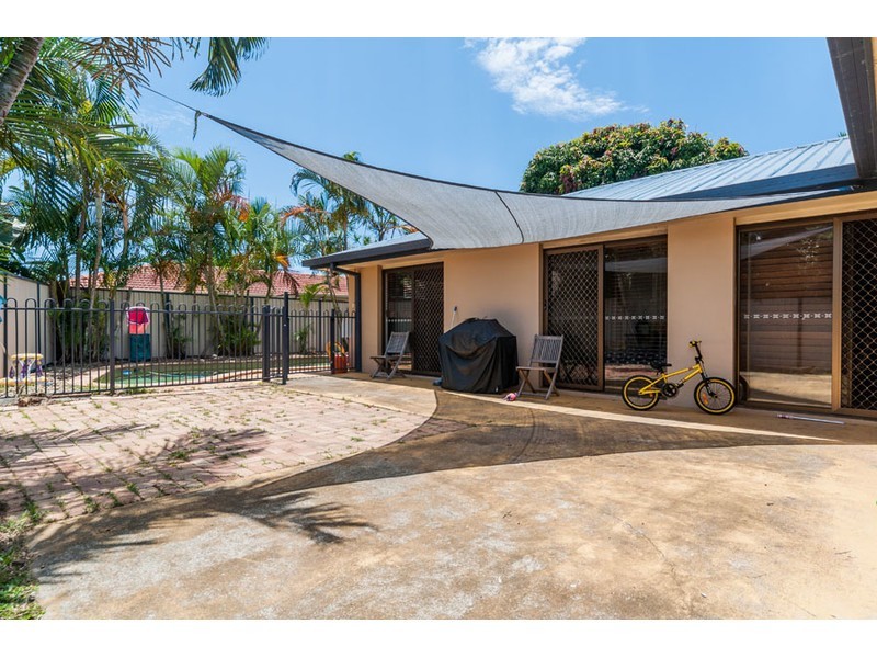 9 Burrinjuck Drive, Coombabah QLD 4216