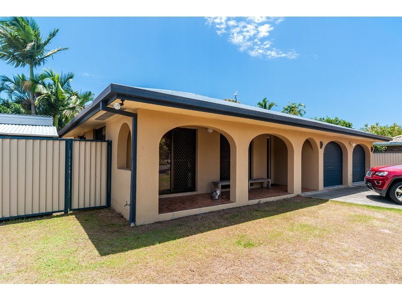 9 Burrinjuck Drive, Coombabah QLD 4216