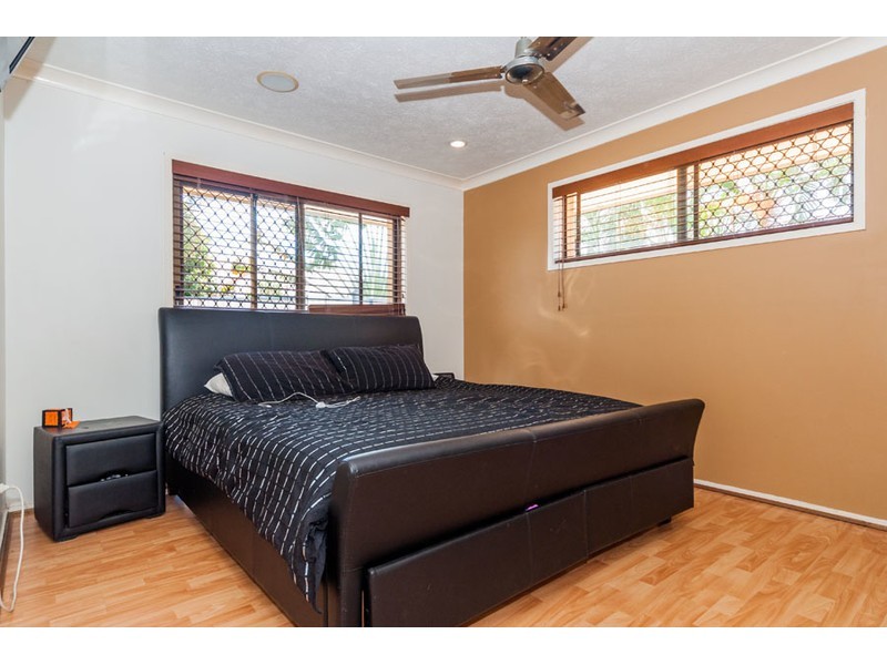 9 Burrinjuck Drive, Coombabah QLD 4216