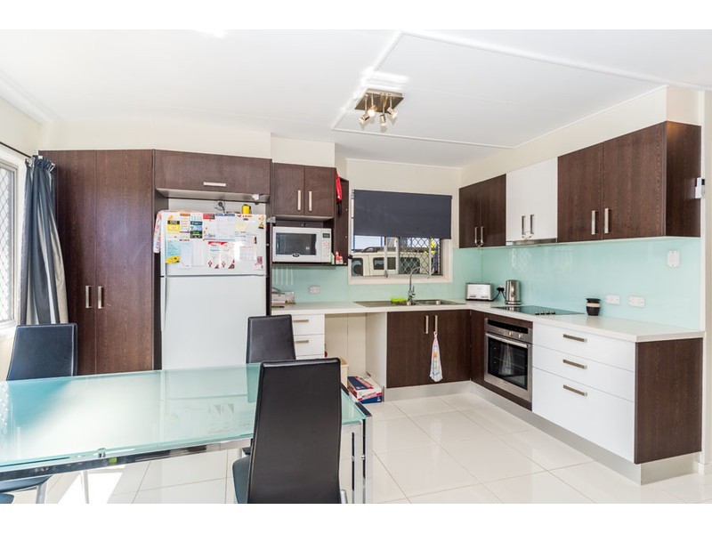 16 Medika Street, Runaway Bay QLD 4216