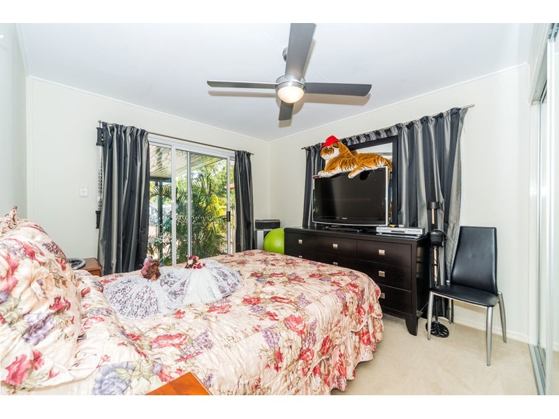 16 Medika Street, Runaway Bay QLD 4216