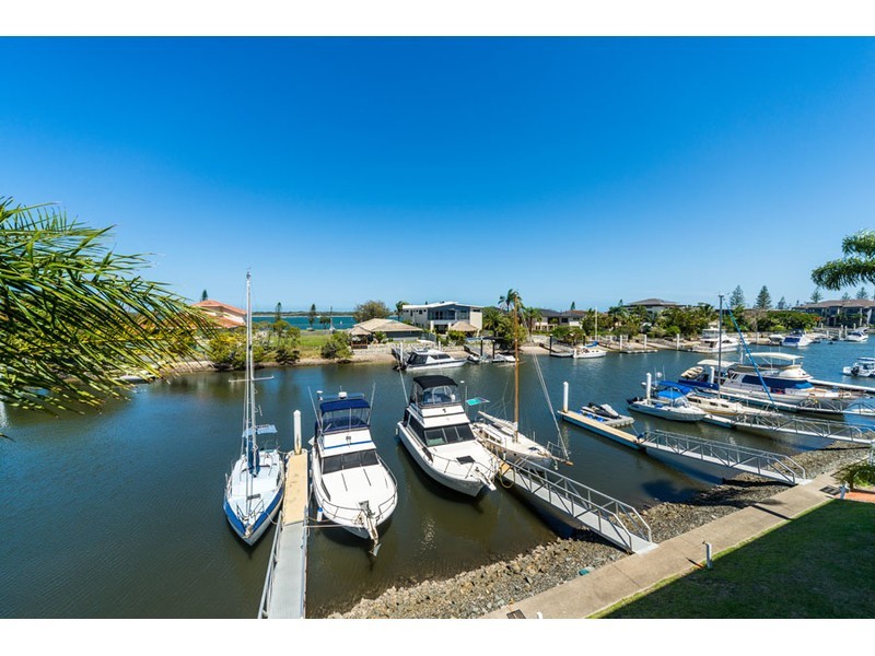 7/17 Canal Avenue, Runaway Bay QLD 4216