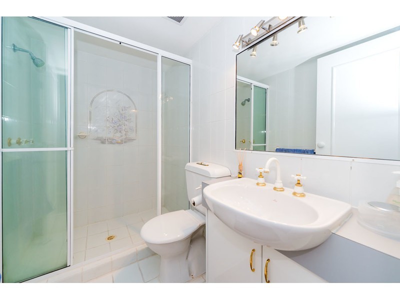 7/17 Canal Avenue, Runaway Bay QLD 4216