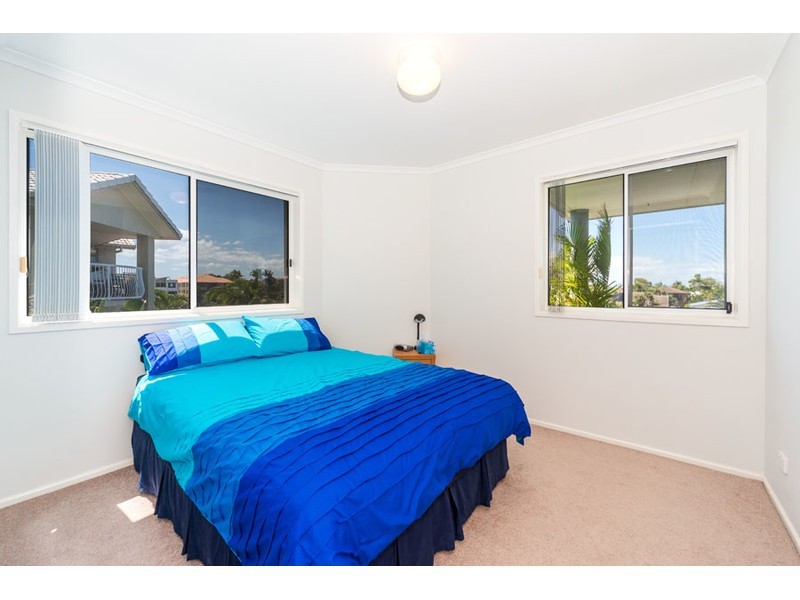 7/17 Canal Avenue, Runaway Bay QLD 4216