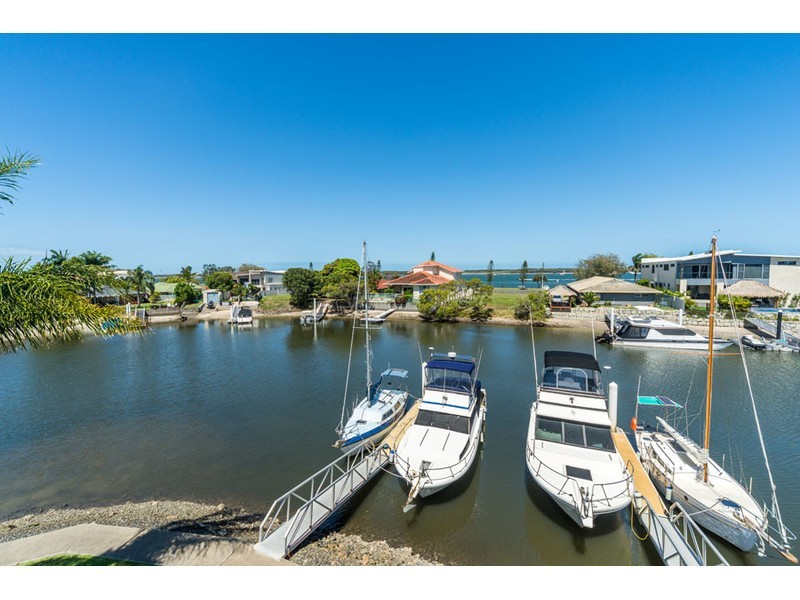 7/17 Canal Avenue, Runaway Bay QLD 4216