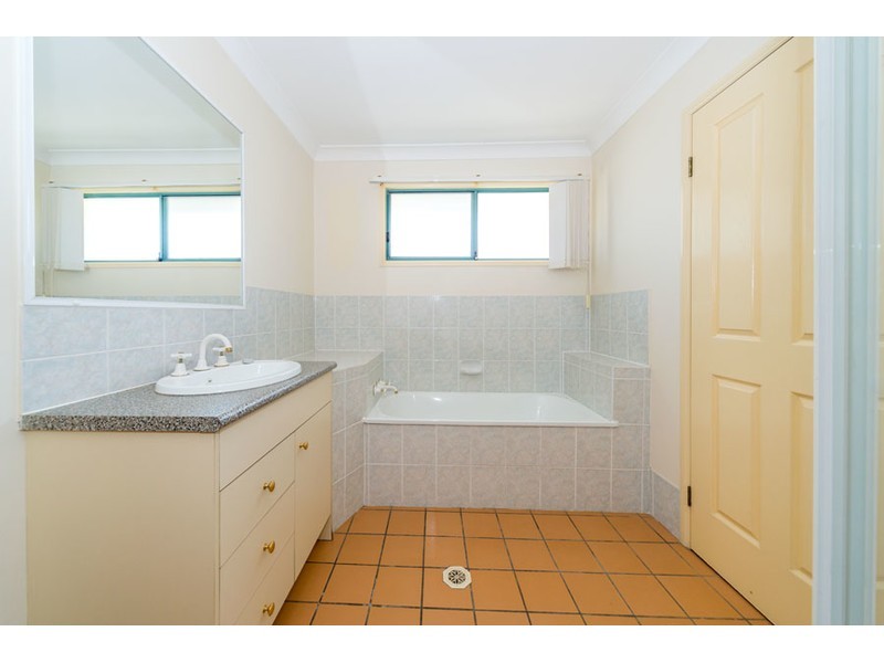 44b Sickle Avenue, Hope Island QLD 4212