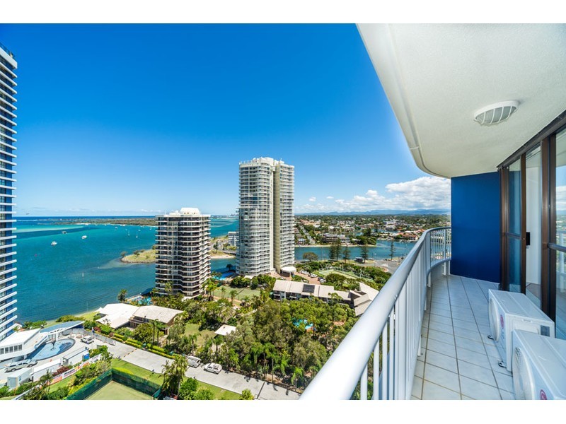 66/21 Bayview Street, Runaway Bay QLD 4216