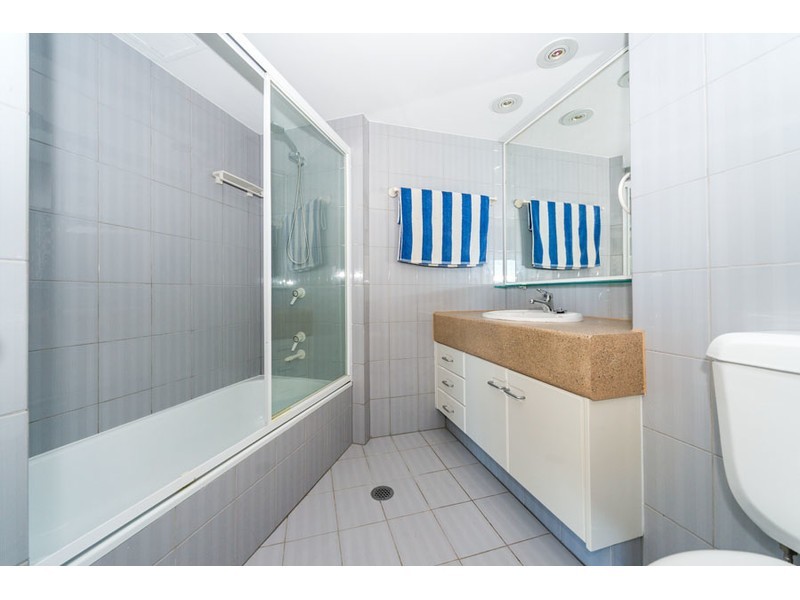 66/21 Bayview Street, Runaway Bay QLD 4216