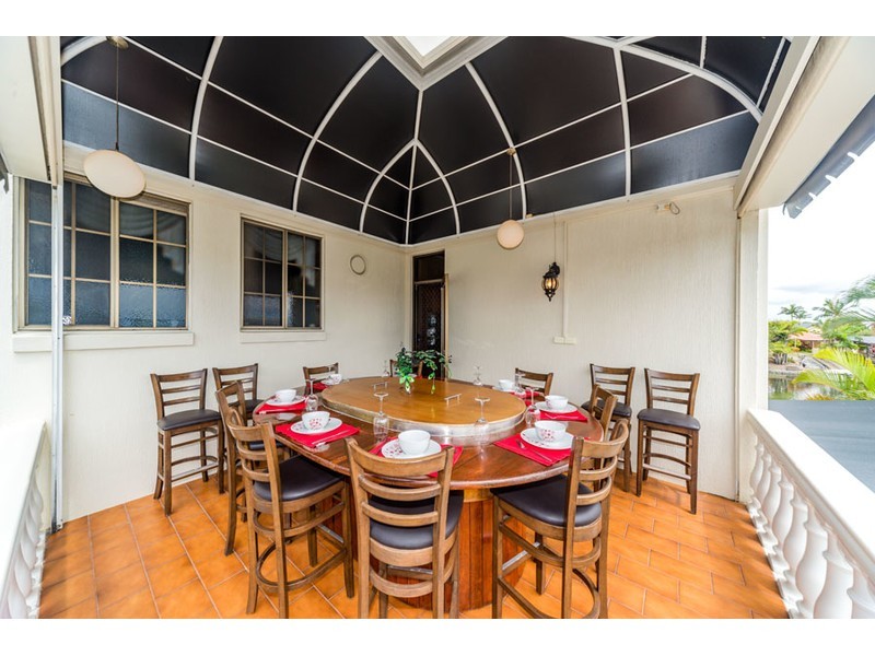 4 Aroa Court, Runaway Bay QLD 4216
