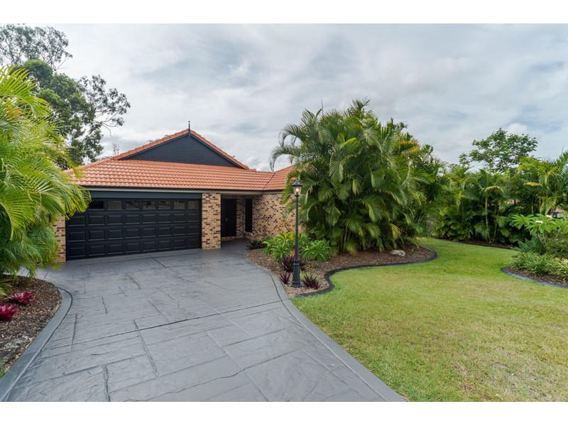38 Stretton Drive, Helensvale QLD 4212