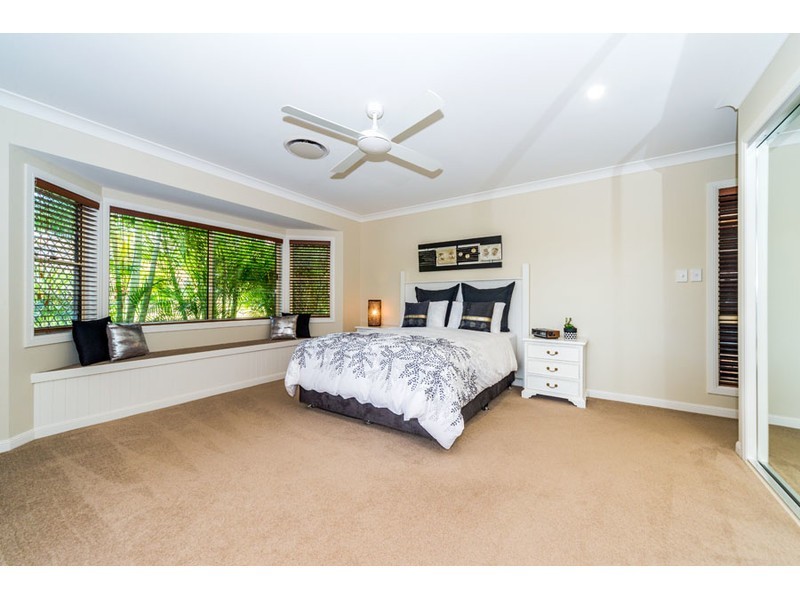 38 Stretton Drive, Helensvale QLD 4212