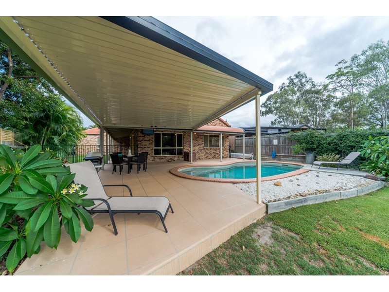 38 Stretton Drive, Helensvale QLD 4212