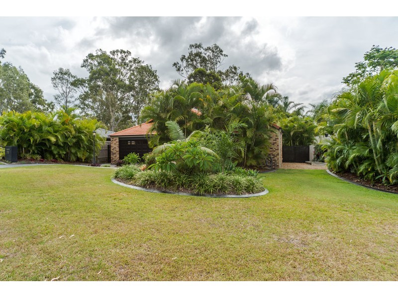38 Stretton Drive, Helensvale QLD 4212
