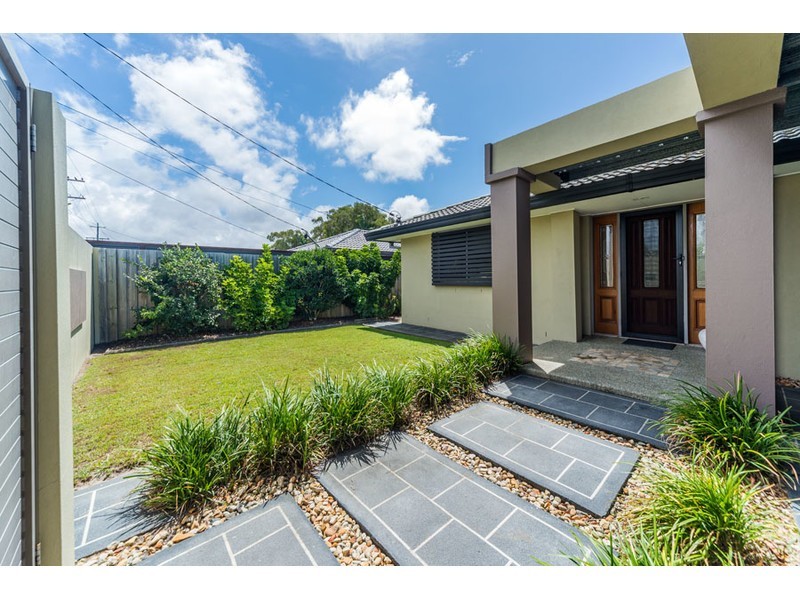 49 Poinsettia Avenue, Hollywell QLD 4216