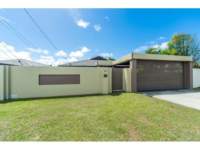 49 Poinsettia Avenue, Hollywell QLD 4216