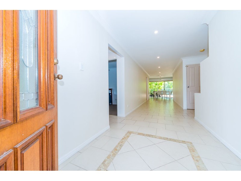 49 Poinsettia Avenue, Hollywell QLD 4216