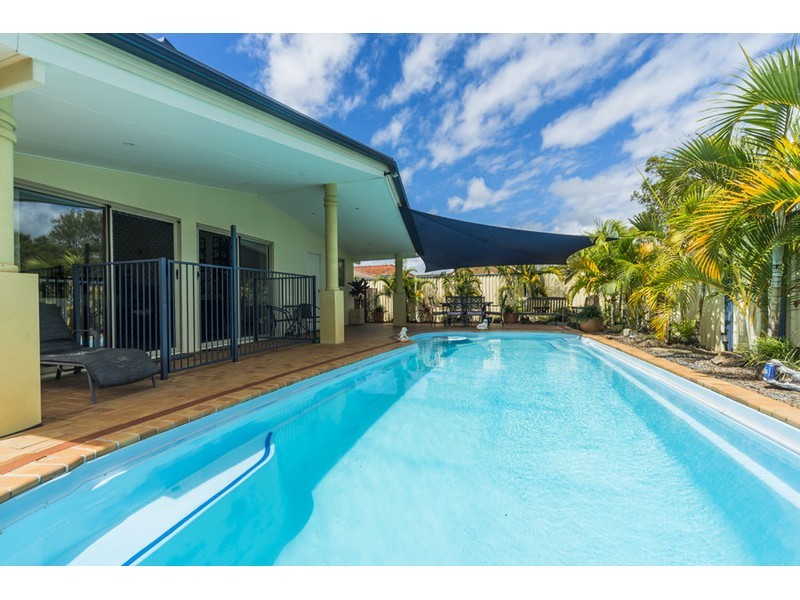 22 Jacaranda Avenue, Hollywell QLD 4216