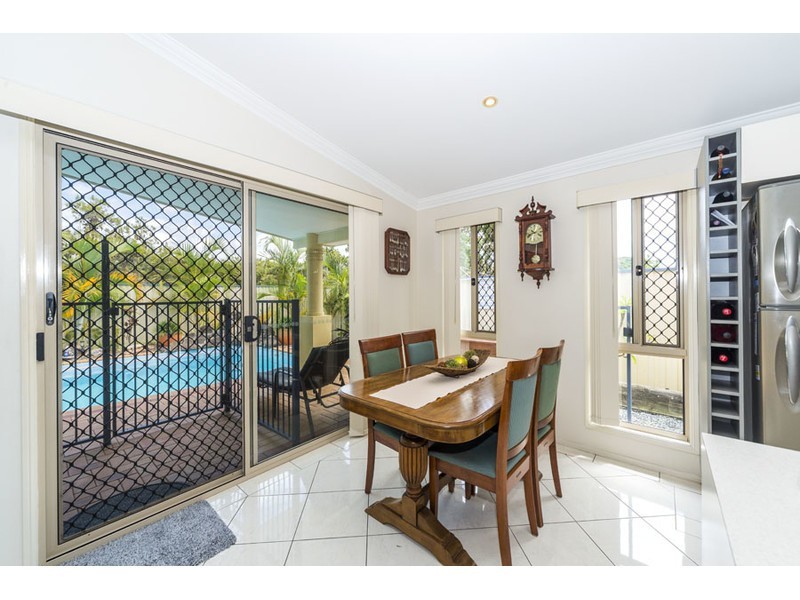 22 Jacaranda Avenue, Hollywell QLD 4216