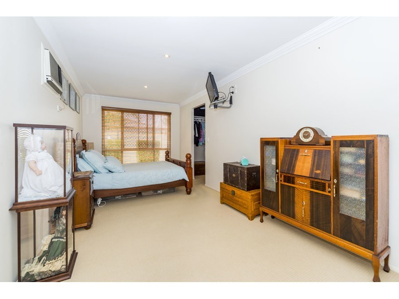 22 Jacaranda Avenue, Hollywell QLD 4216