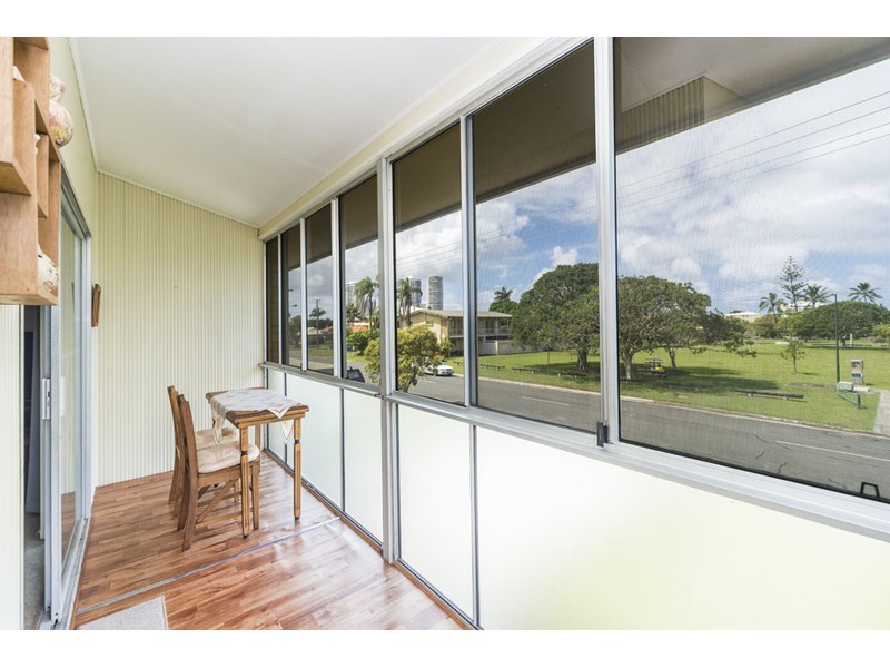 17 Kilmartin Esplanade, Biggera Waters QLD 4216