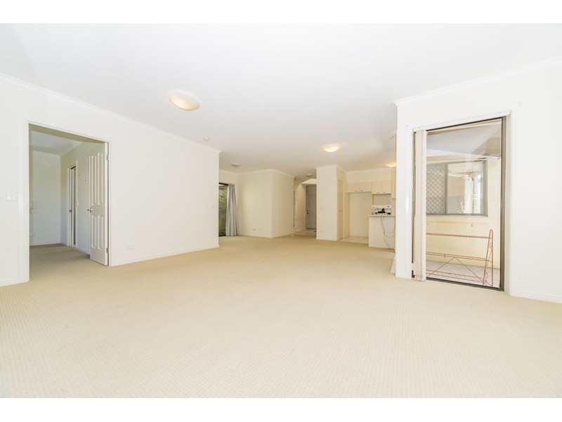 64/76 Bayview Street, Runaway Bay QLD 4216