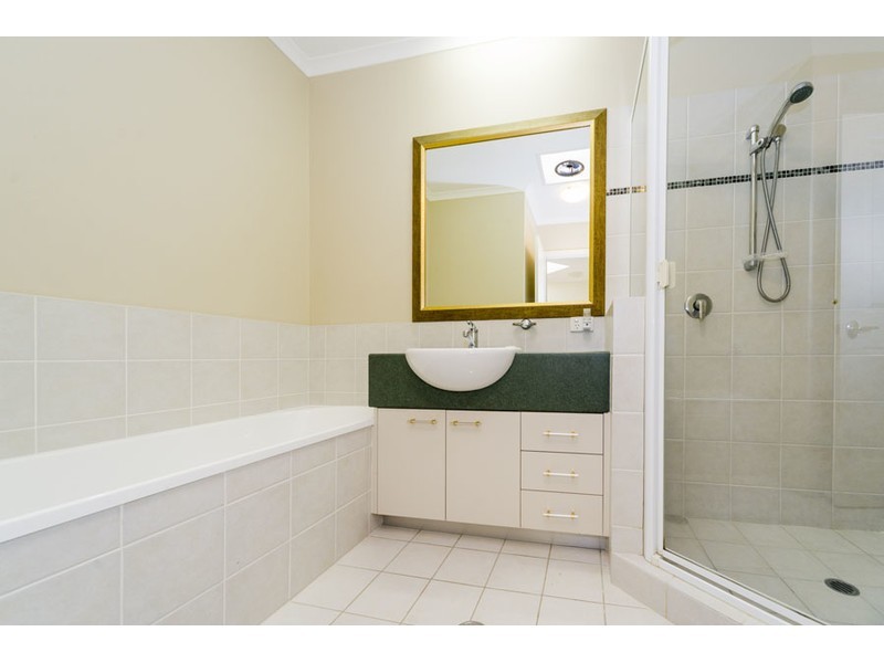 64/76 Bayview Street, Runaway Bay QLD 4216