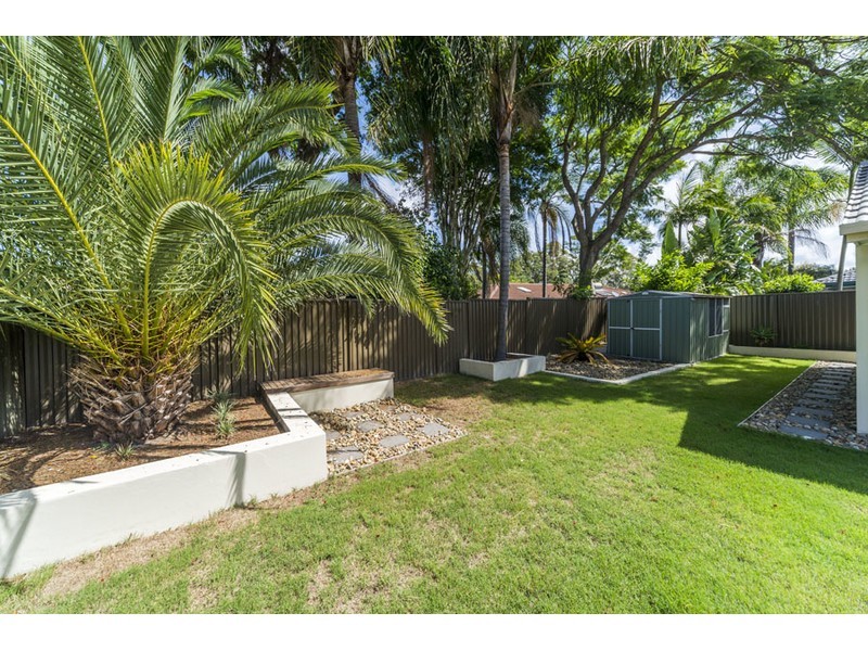 6 Sundown Drive, Paradise Point QLD 4216