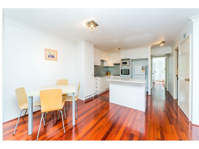 7/37 Bayview Street, Runaway Bay QLD 4216