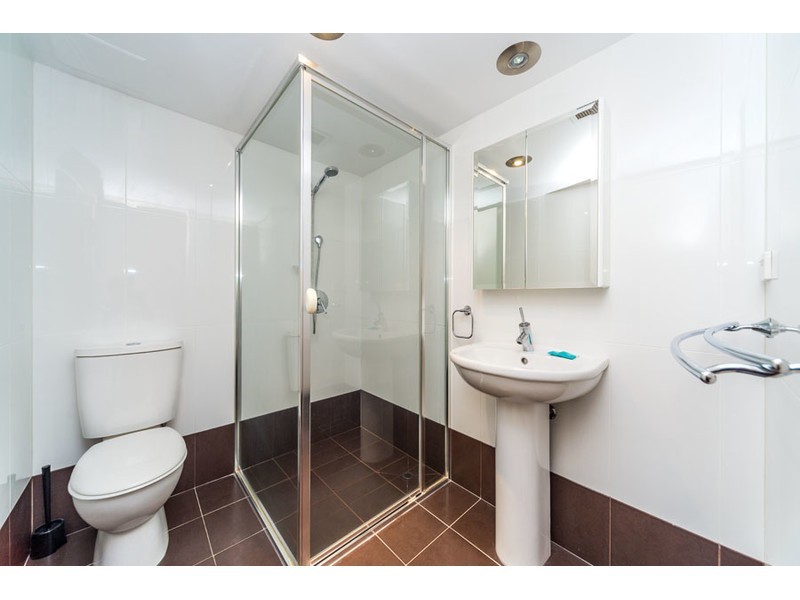 7/37 Bayview Street, Runaway Bay QLD 4216