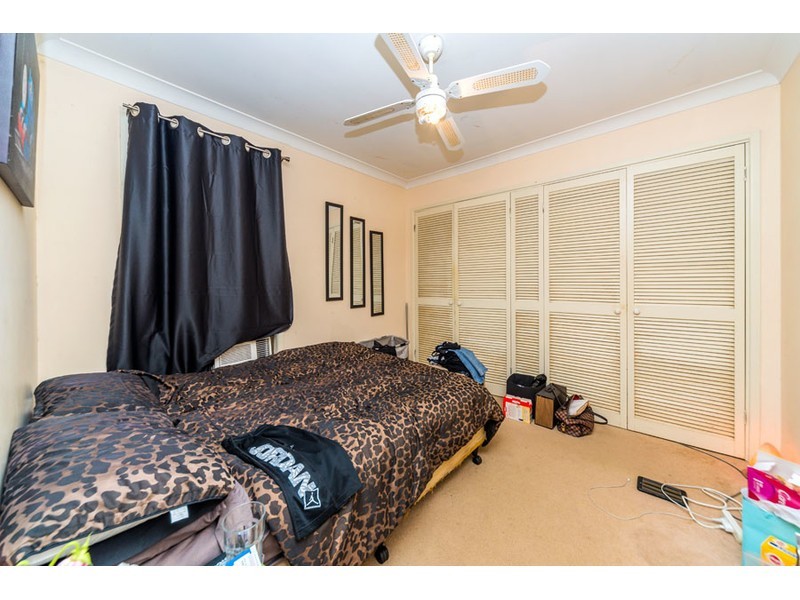 21 Vaggelas Crescent, Biggera Waters QLD 4216