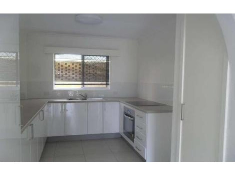 39 Back Street, Biggera Waters QLD 4216