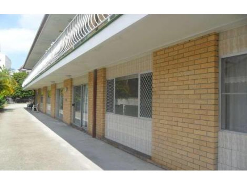 39 Back Street, Biggera Waters QLD 4216