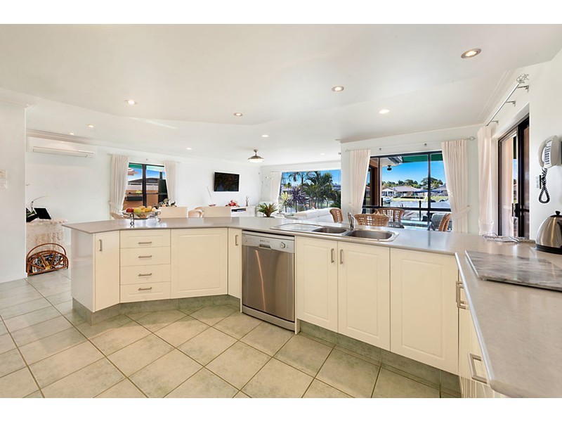 52 Monterey Keys Drive, Helensvale QLD 4212