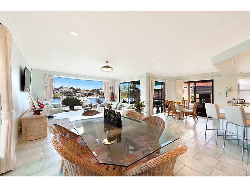 52 Monterey Keys Drive, Helensvale QLD 4212